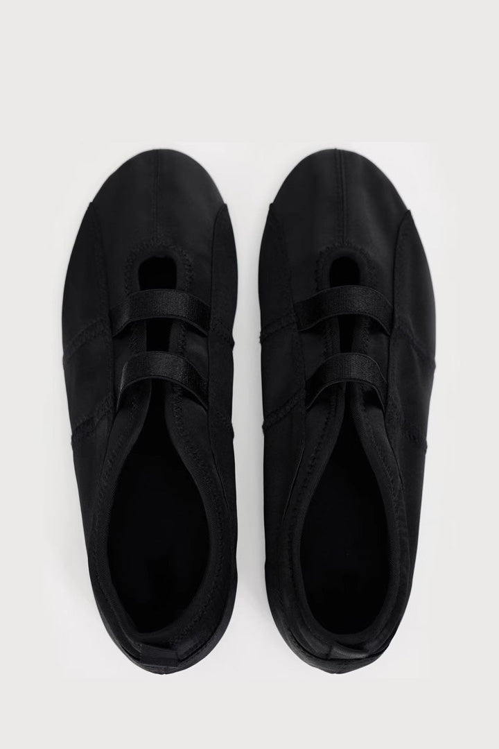 Ballet-geïnspireerde instappers met elastiek