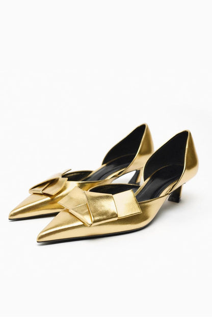 Metallic Pumps met Strikaccent