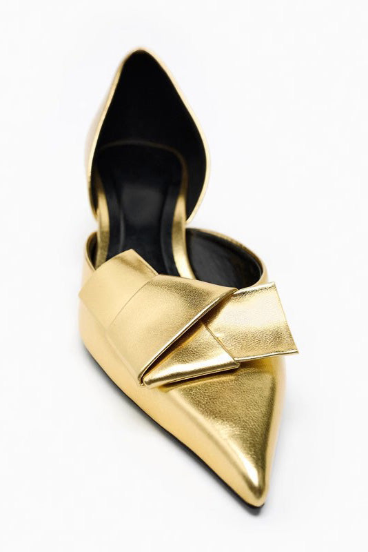 Metallic Pumps met Strikaccent