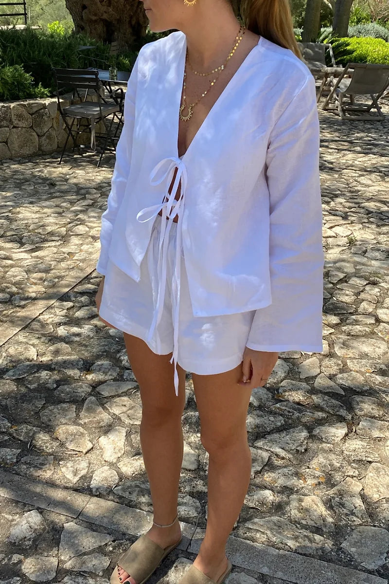 Blouse met lange mouw en striksluiting