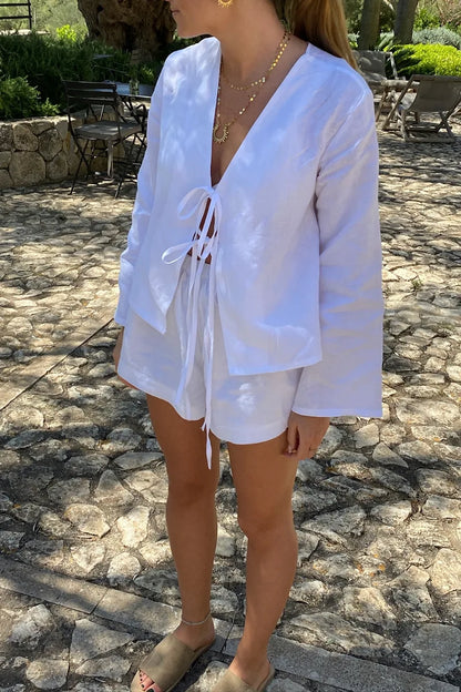 Blouse met lange mouw en striksluiting