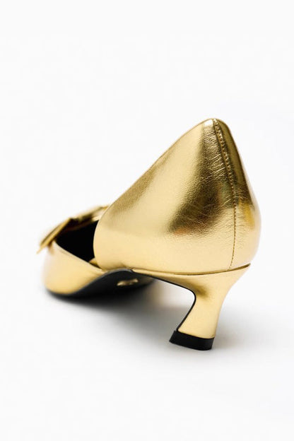 Metallic Pumps met Strikaccent