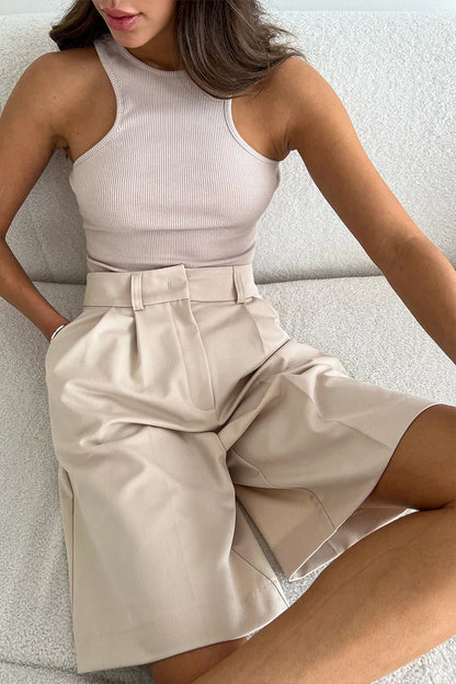 Chique plooibermuda met klassieke pasvorm