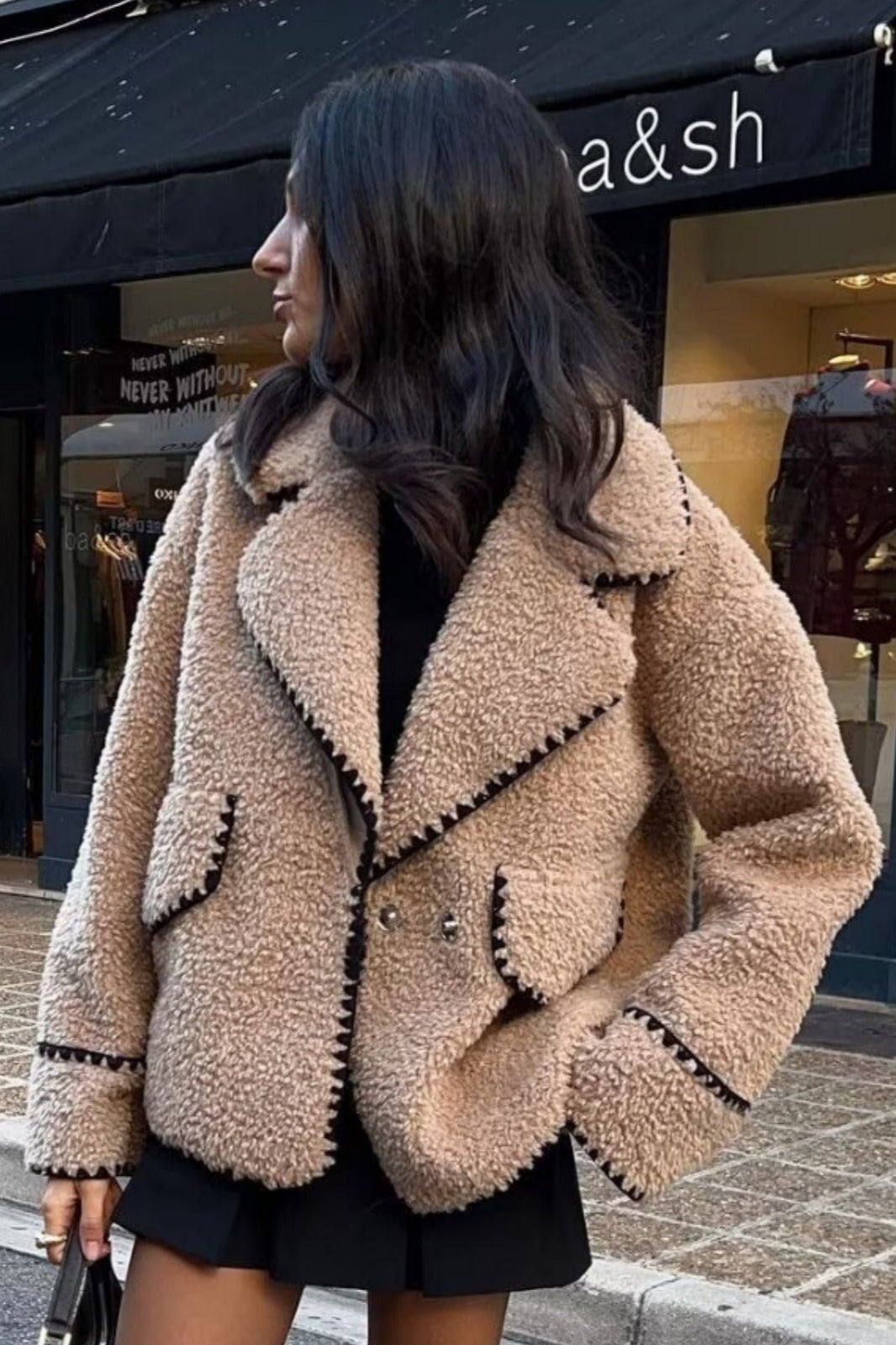 Chique Textuur Jas met Contrasterende Stiksels